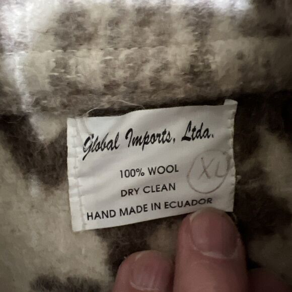 Wool Ecuador Hoodie Vest Aztec Southwestern Tribal Pockets XL MISSING BUTTON - Picture 2 of 11